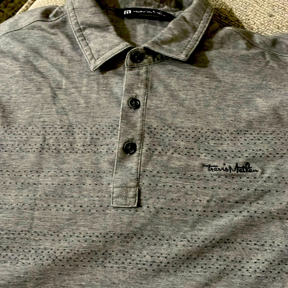 Men’s Travis Matthews polo, Size L, Gray with Gray dots on chest